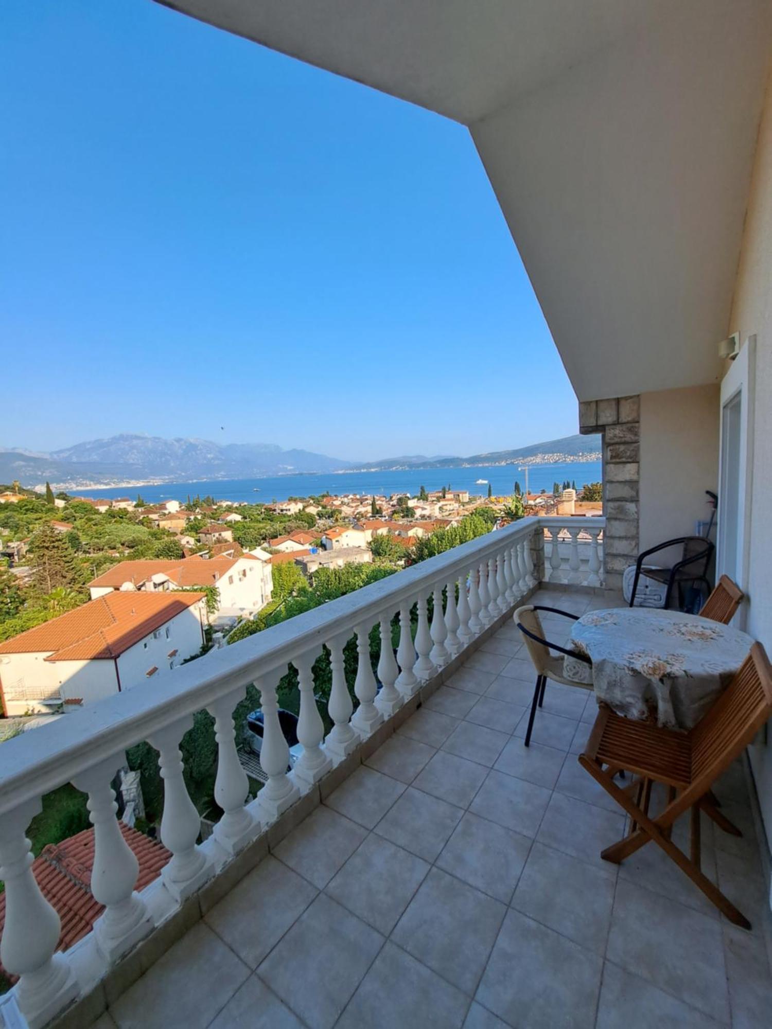 Panorama suites Monte Aria Herceg Novi Habitación foto